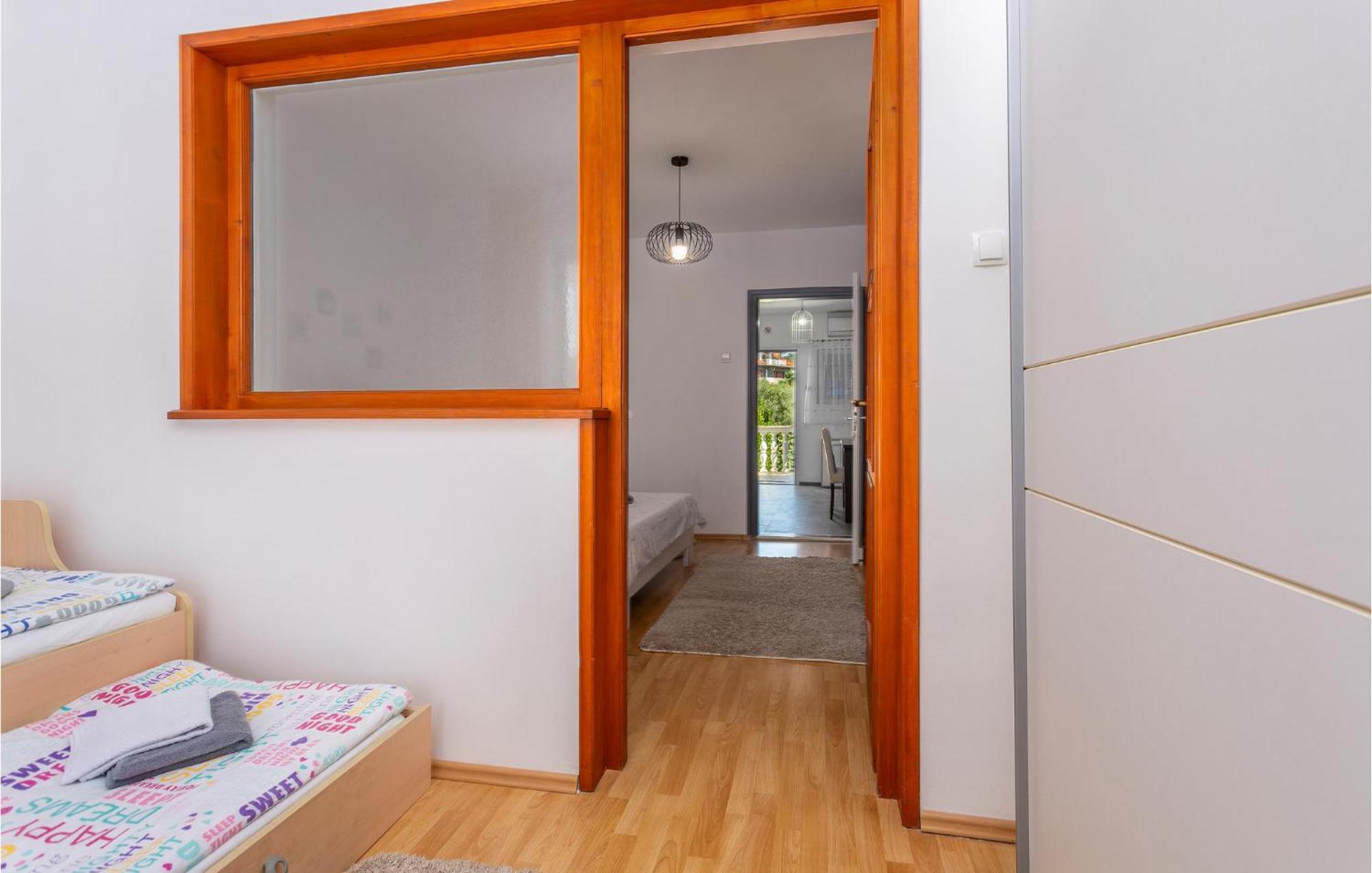 Beautiful Apartment In Malinska With Kitchen מראה חיצוני תמונה
